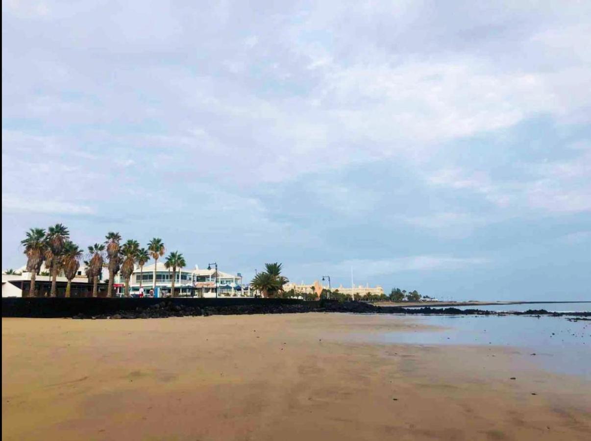 La Casa De La Playa Villa Puerto del Carmen  Buitenkant foto