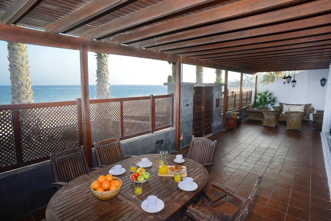 La Casa De La Playa Villa Puerto del Carmen  Buitenkant foto
