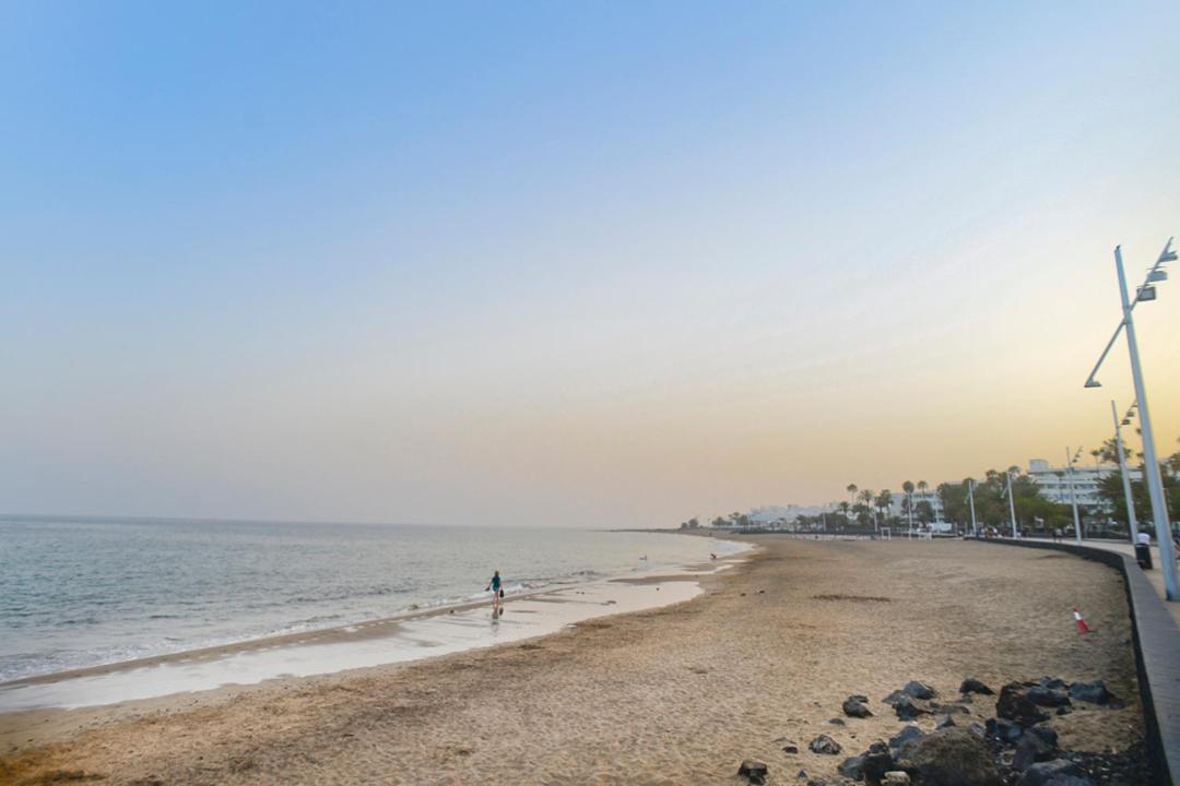 La Casa De La Playa Villa Puerto del Carmen  Buitenkant foto