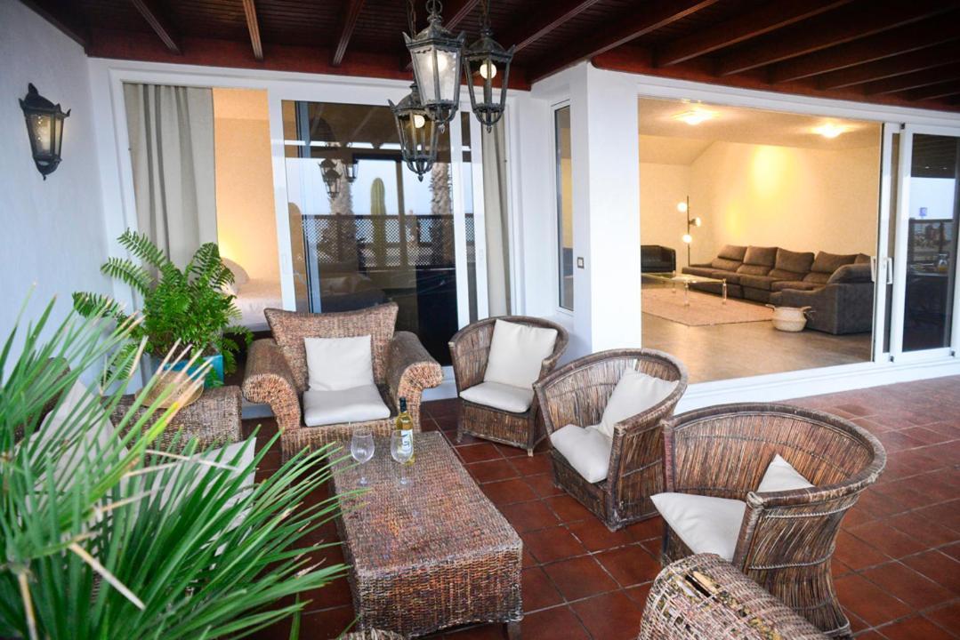La Casa De La Playa Villa Puerto del Carmen  Buitenkant foto